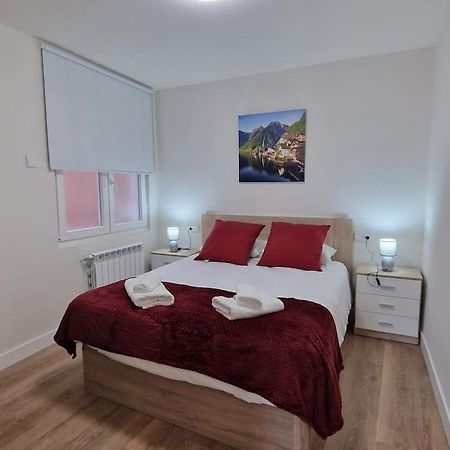 Apartamento Aires De Tineo Oviedo Esterno foto