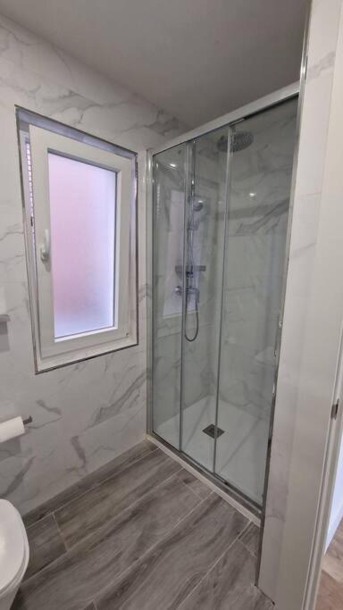 Apartamento Aires De Tineo Oviedo Esterno foto