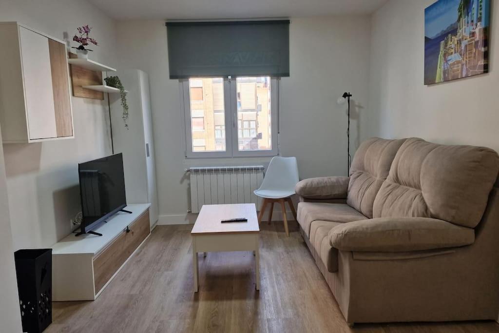 Apartamento Aires De Tineo Oviedo Esterno foto